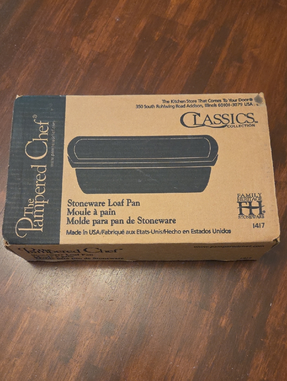 The Pampered Chef Stoneware Loaf Pan Box
